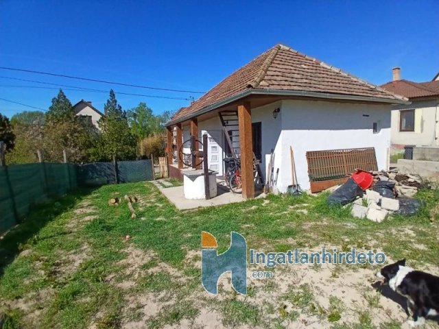 Eladó családi ház, Galgagután 16 M Ft, 1 szobás