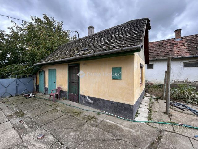 Eladó családi ház, Nagybaracskán, Mohácsi utcában 18 M Ft