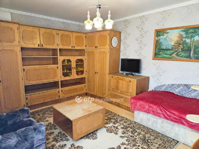 Eladó családi ház, Sukorón 96 M Ft, 3 szobás