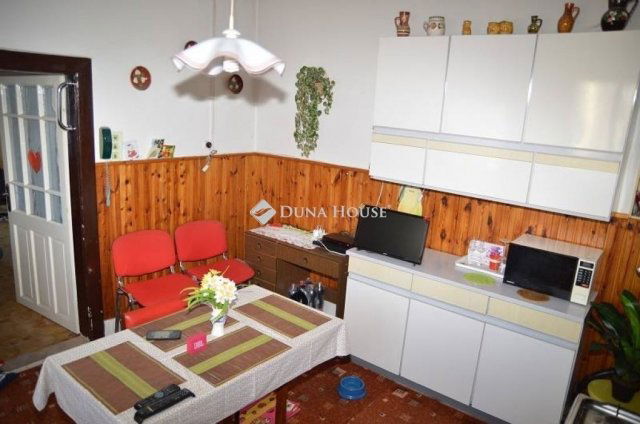 Eladó családi ház, Tápióbicskén 37.5 M Ft, 2 szobás