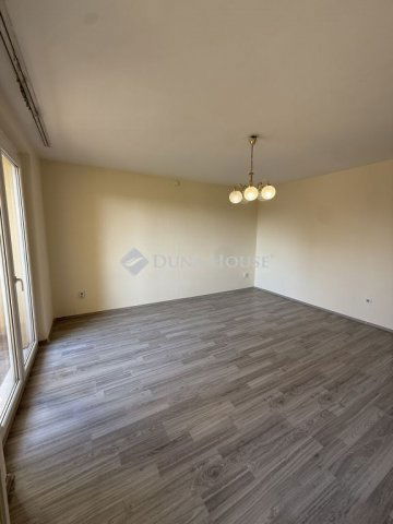 Eladó panellakás, Ajkán 40.9 M Ft, 2 szobás