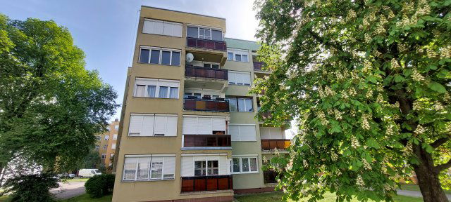 Eladó téglalakás, Dombóváron, Bezerédj utcában 19.5 M Ft