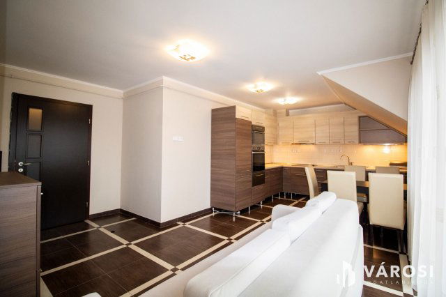 Eladó sorház, Gyulán 55 M Ft, 3 szobás / költözzbe.hu