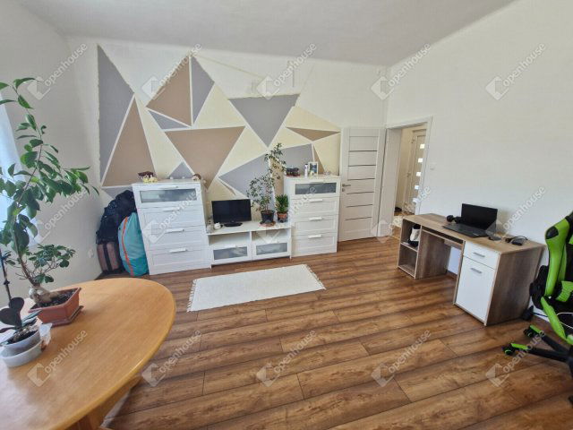 Eladó családi ház, Csörnyeföldön 18.7 M Ft, 3 szobás