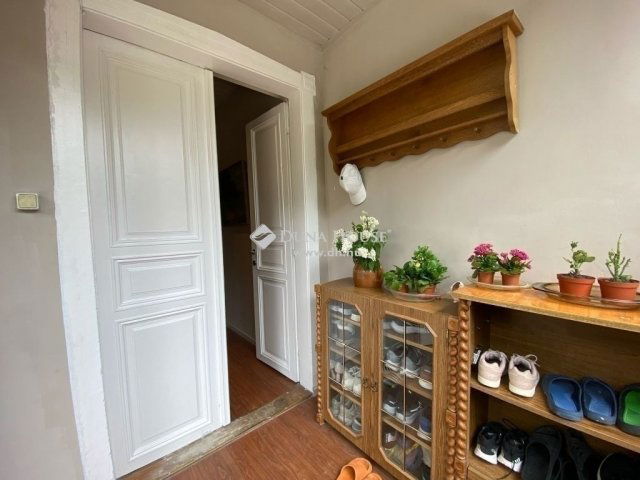 Eladó családi ház, Budapesten, XV. kerületben 119.9 M Ft