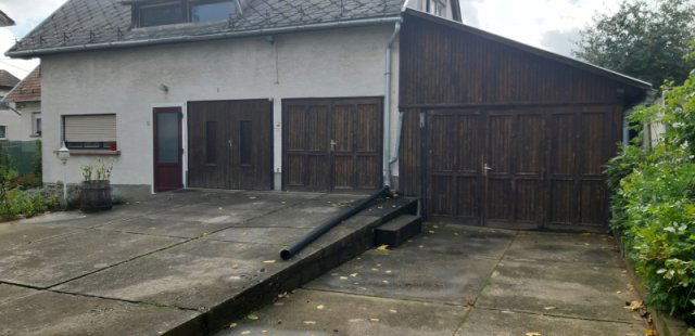 Eladó családi ház, Pilisvörösváron 120 M Ft, 6 szobás