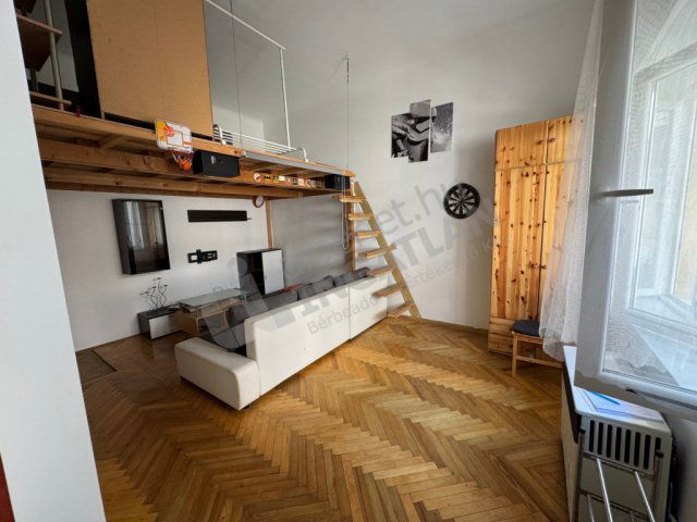 Kiadó téglalakás, albérlet, XIII. kerületben, Váci úton