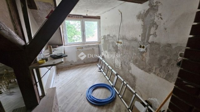 Eladó téglalakás, Budapesten, XVII. kerületben 95 M Ft, 4 szobás
