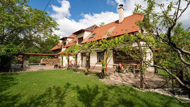 Eladó családi ház, Szigetszentmiklóson, Nádas utcában 150 M Ft