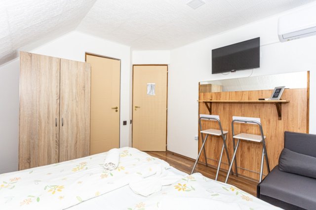 Eladó hotel, Abaligeten 139 M Ft, 8 szobás / költözzbe.hu