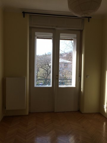 Kiadó téglalakás, albérlet, XII. kerületben, Németvölgyi úton