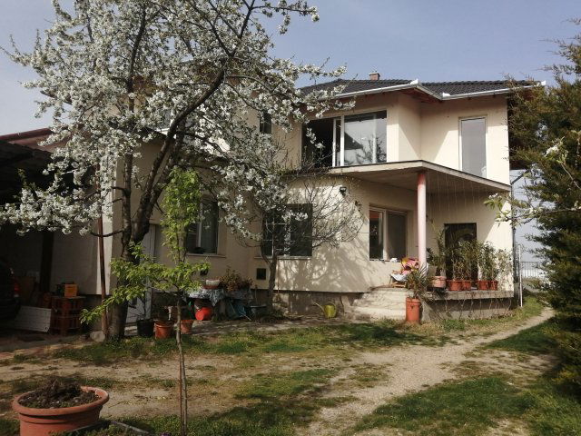 Eladó családi ház, Szigetszentmiklóson 165 M Ft, 6 szobás