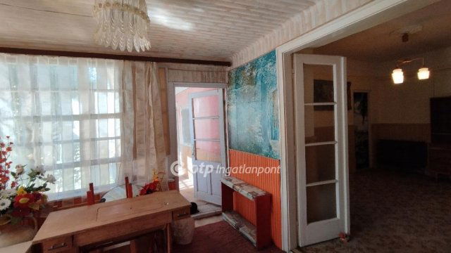 Eladó családi ház, Jászberényben 33 M Ft, 2+1 szobás