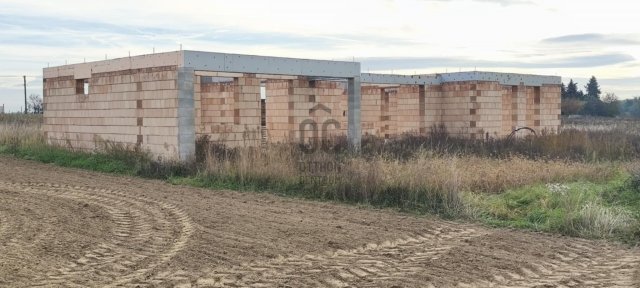 Eladó családi ház, Hosszúperesztegen 22 M Ft, 4 szobás