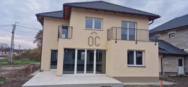 Eladó ikerház, Debrecenben 154.5 M Ft, 6 szobás