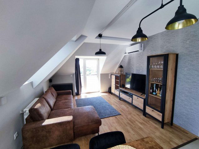 Eladó téglalakás, Tatabányán 78.8 M Ft, 4 szobás