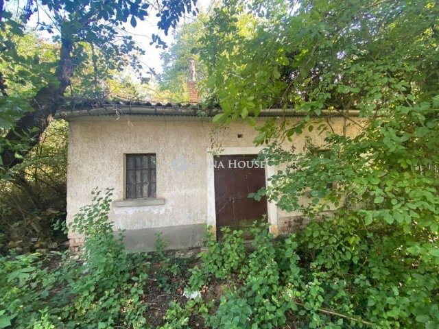 Eladó családi ház, Nyergesújfaluban 10.5 M Ft, 1 szobás