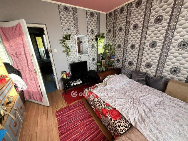 Eladó panellakás, Dunaújvárosban 25.5 M Ft, 2+1 szobás