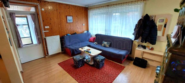 Eladó családi ház, Kőröshegyen 85 M Ft, 6 szobás