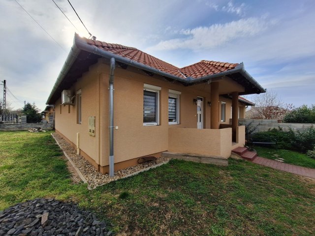 Eladó családi ház, Csabrendeken 96 M Ft, 4 szobás