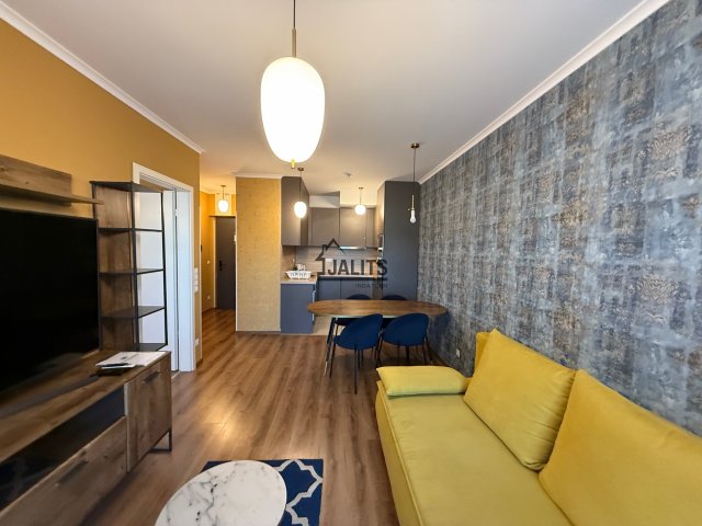 Kiadó téglalakás, albérlet, VIII. kerületben, Corvin sétányon