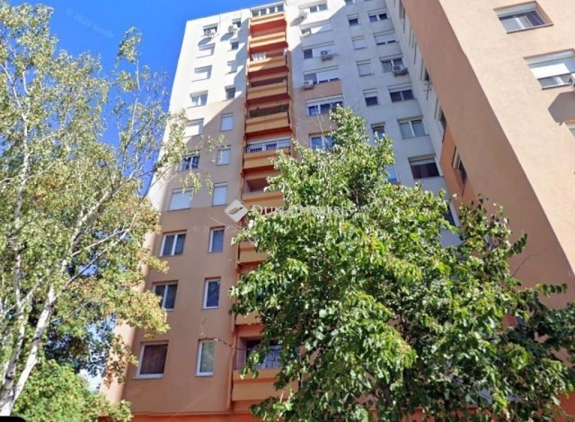Eladó panellakás, Budaörsön 76.9 M Ft, 1+2 szobás