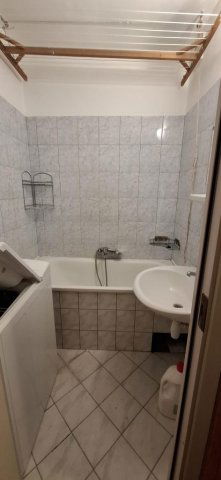 Eladó panellakás, Pécsett 39.99 M Ft, 2 szobás