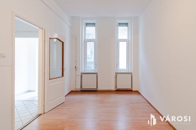 Eladó téglalakás, Szegeden 55.9 M Ft, 2 szobás