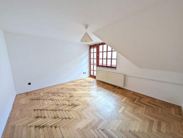 Eladó iroda, Budapesten, IV. kerületben 0.18 M Ft, 2 szobás