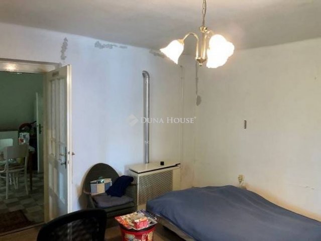 Eladó családi ház, Sárbogárdon 21.9 M Ft, 2 szobás