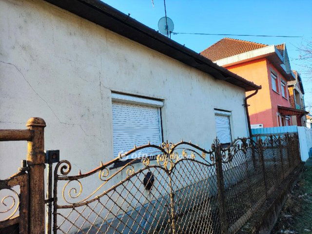 Eladó családi ház, Gyomaendrődön 7.9 M Ft, 2 szobás