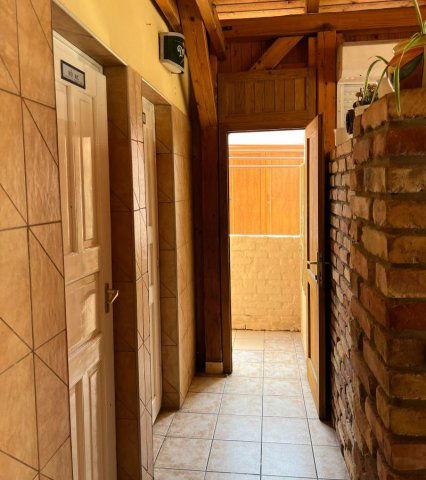 Eladó üzlethelyiség, Balatonberényben 250 M Ft, 4 szobás