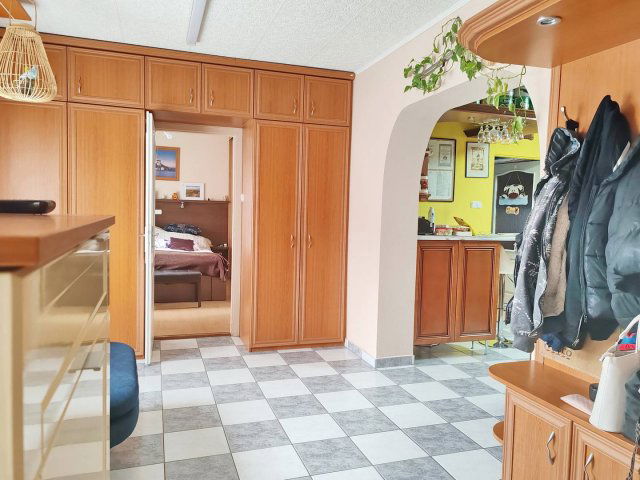 Eladó családi ház, Tökölön 94.9 M Ft, 6+1 szobás