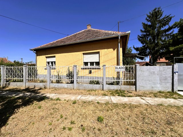Eladó családi ház, Dobozon 23 M Ft, 2 szobás