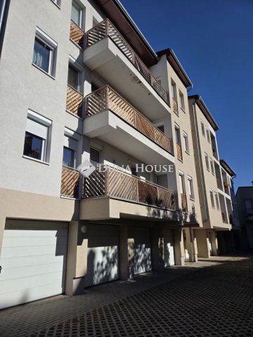 Kiadó téglalakás, albérlet, Szolnokon, Sarló utcában, 2 szobás