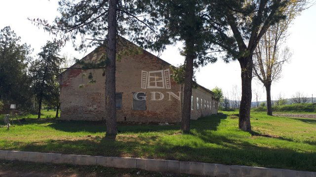Eladó ipari ingatlan, Lovasberényben 55 M Ft