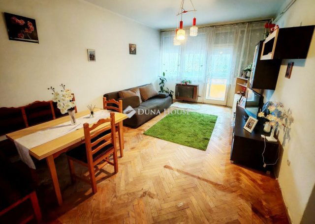 Eladó téglalakás, Csurgón 13.5 M Ft, 2 szobás