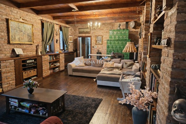 Eladó családi ház, Monostorpályin 799.99 M Ft, 11 szobás