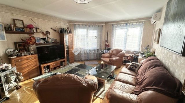 Eladó panellakás, Budapesten, IV. kerületben 99.8 M Ft, 4 szobás