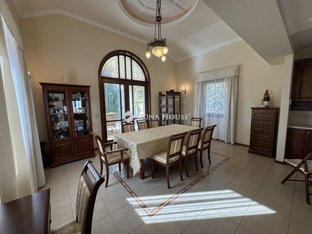 Eladó családi ház, Kecskeméten 325 M Ft, 4 szobás