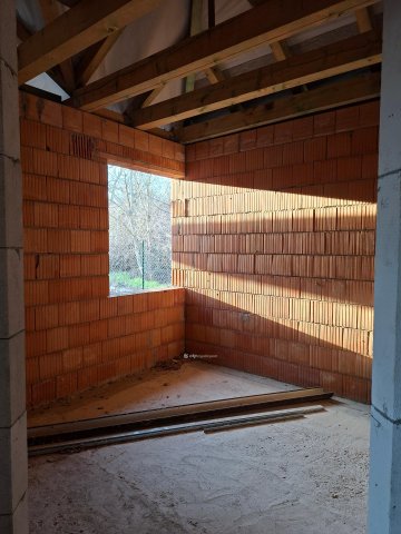 Eladó családi ház, Pákozdon 89.9 M Ft, 4 szobás