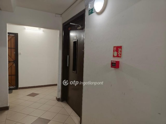 Eladó panellakás, Budapesten, III. kerületben 61.9 M Ft, 2 szobás