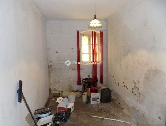 Eladó családi ház, Zsédenyen 26.9 M Ft, 3 szobás