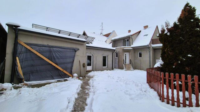 Eladó családi ház, Kecskeméten 159 M Ft, 6 szobás