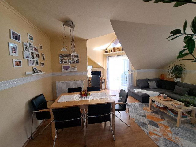 Eladó családi ház, Nagykovácsiban 189.9 M Ft, 5+3 szobás