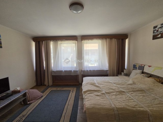 Eladó téglalakás, Budapesten, IX. kerületben, Viola utcában