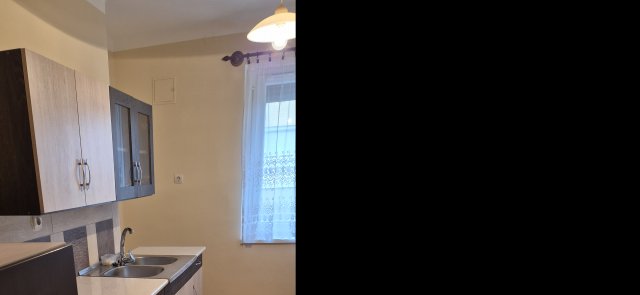 Kiadó téglalakás, albérlet, Pécsett, Komlói úton, 1 szobás