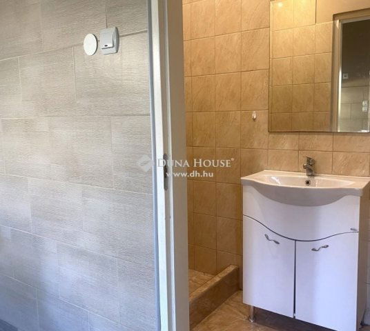 Eladó családi ház, Budapesten, IV. kerületben 115 M Ft, 4 szobás