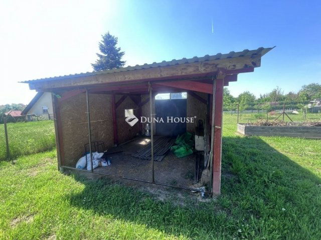 Eladó nyaraló, Dunaújvárosban 17 M Ft, 1 szobás