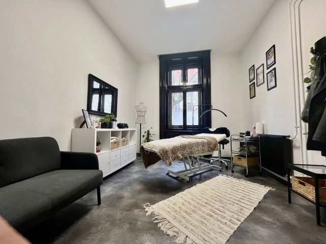 Eladó családi ház, Gyulán 149 M Ft, 7 szobás